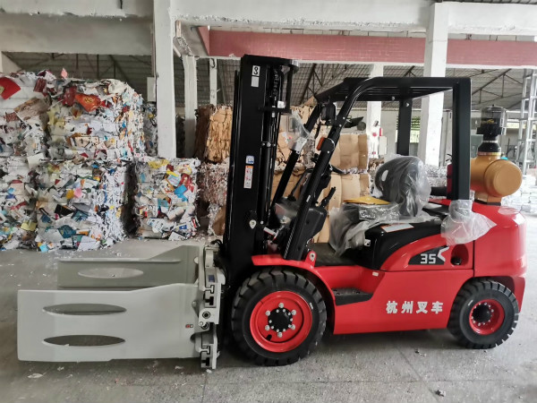 你的內(nèi)燃叉車柴油濾芯有在正確更換嗎？