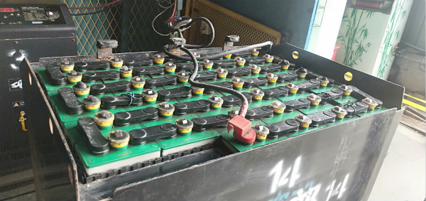 【干貨】電動叉車鋰電池怎么存放？