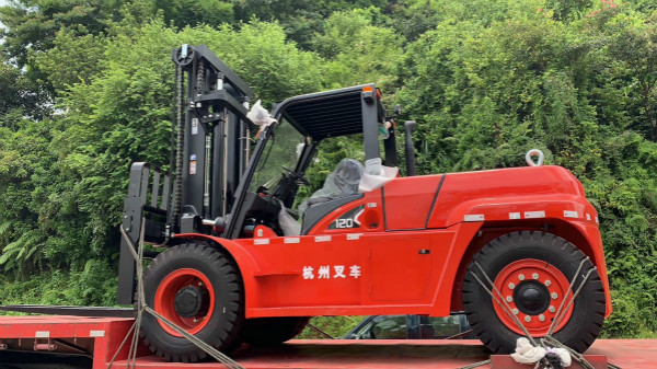 內(nèi)燃叉車動(dòng)力不足？機(jī)油要保養(yǎng)！